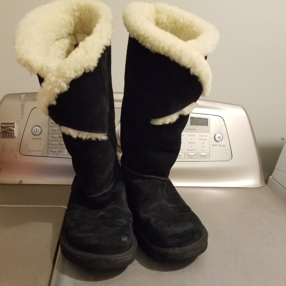 Uggs boots sz 8